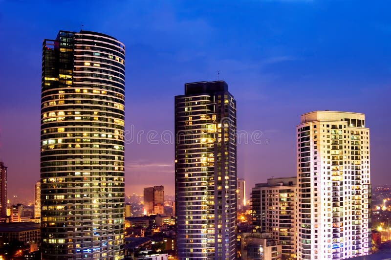 GREENBELT MAKATI AT NIGHT