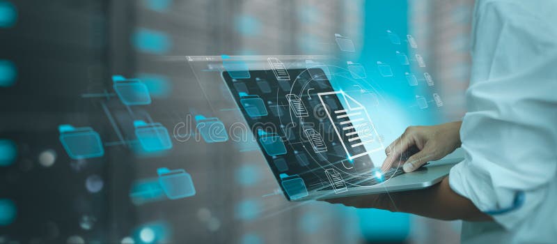 Business man working moderno computer document management system dms virtualicondata di documentazione online e processo immagine stock