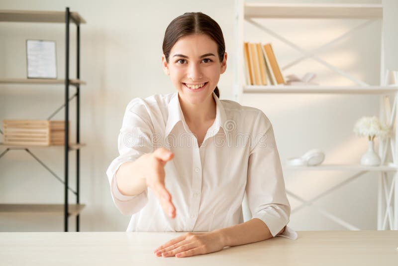 White Background For Zoom Interview : Photos 16 Of The Most Appropriate