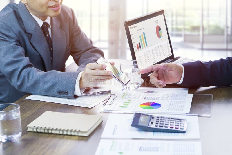 Memantau bisnis dengan teknologi kekinian