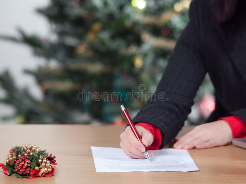 Business woman with christmas wish list