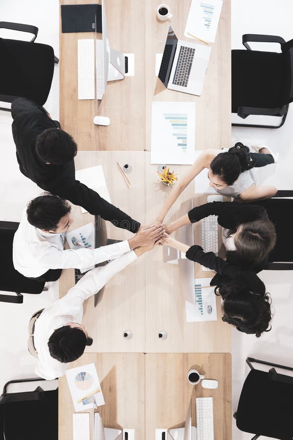 Businessmen in team give trust to others royalty free stock images Businessmen in team give trust to others royalty free stock images