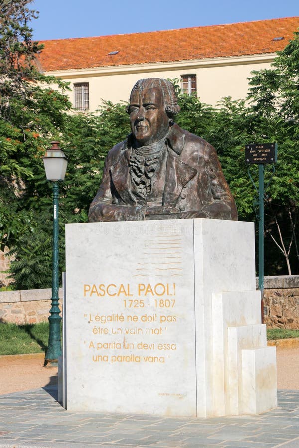 Busto de Pascal Paoli en Ajacio imágenes de archivo libres de regalías Busto de Pascal Paoli en Ajacio imágenes de archivo libres de regalías