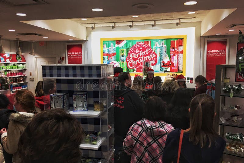 busy checkout lanes bath and body works editorial image image of bath and body works cincinnati ohio