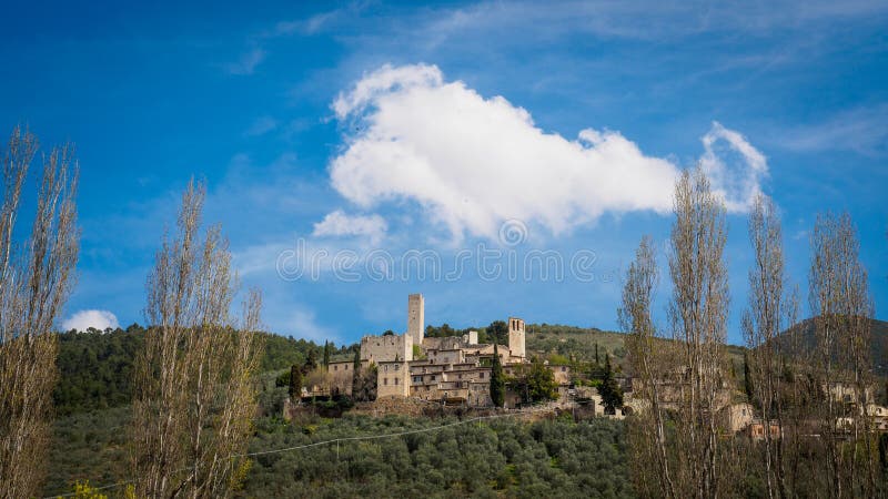 Byn av den Pissignano alten i Umbria Italy fotografering för bildbyråer Byn av den Pissignano alten i Umbria Italy fotografering för bildbyråer