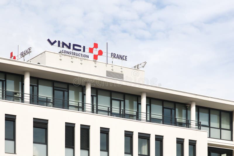 Bâtiment et bureaux de construction de Vinci image libre de droits Bâtiment et bureaux de construction de Vinci image libre de droits