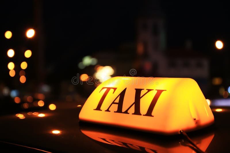 Bästa ljus för taxitak på natten fotografering för bildbyråer Bästa ljus för taxitak på natten fotografering för bildbyråer