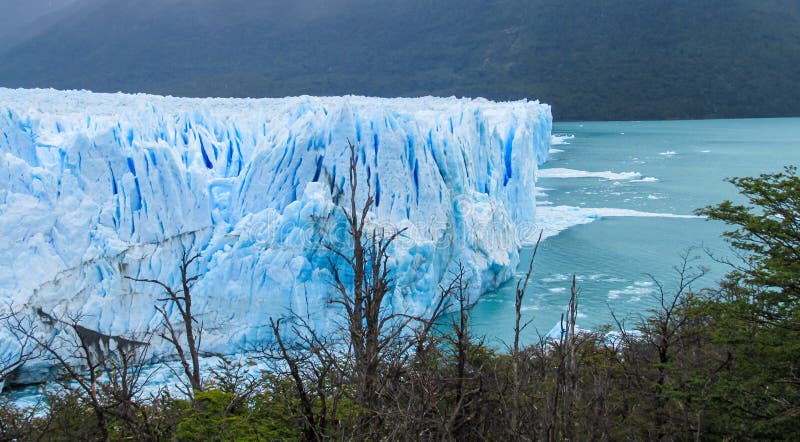 Błękita lodowy glaciar w Patagonia obraz royalty free Błękita lodowy glaciar w Patagonia obraz royalty free