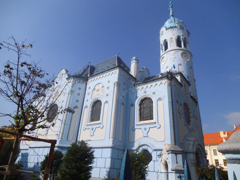 Błękitny kościół katolicki St Elizabeth w Bratislava obrazy stock Błękitny kościół katolicki St Elizabeth w Bratislava obrazy stock