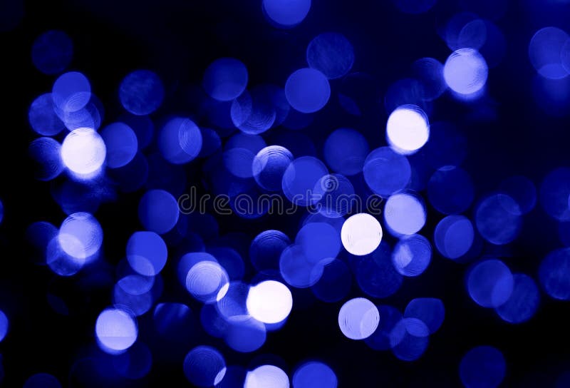 Błękitny zamazany bokeh tło, jaskrawy, biel i błękitni okręgi, abstrakt, wakacje, noc royalty ilustracja Błękitny zamazany bokeh tło, jaskrawy, biel i błękitni okręgi, abstrakt, wakacje, noc royalty ilustracja