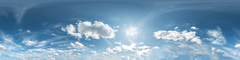 céu azul com nuvens. panorama hdri sem costura visão de ângulo de 360 graus  com zênite