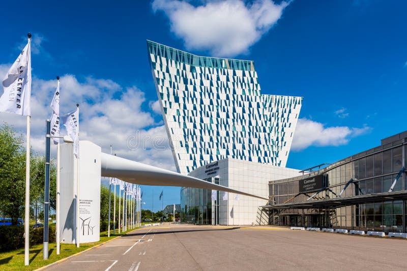 AC Bella Sky Marriott Hotel e Comwell Convention Center em Copenhaga, Dinamarca foto de stock royalty free
