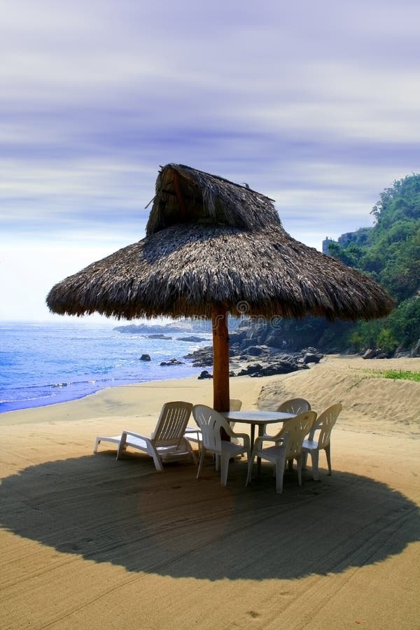 6+ Hundred Cabana Fort Royalty-Free Images, Stock Photos & Pictures