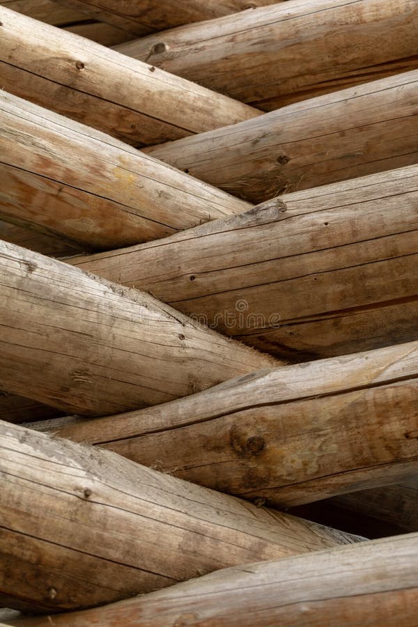 Cabane en rondins russe Fragment du mur de rondin Fond en bois image libre de droits Cabane en rondins russe Fragment du mur de rondin Fond en bois image libre de droits