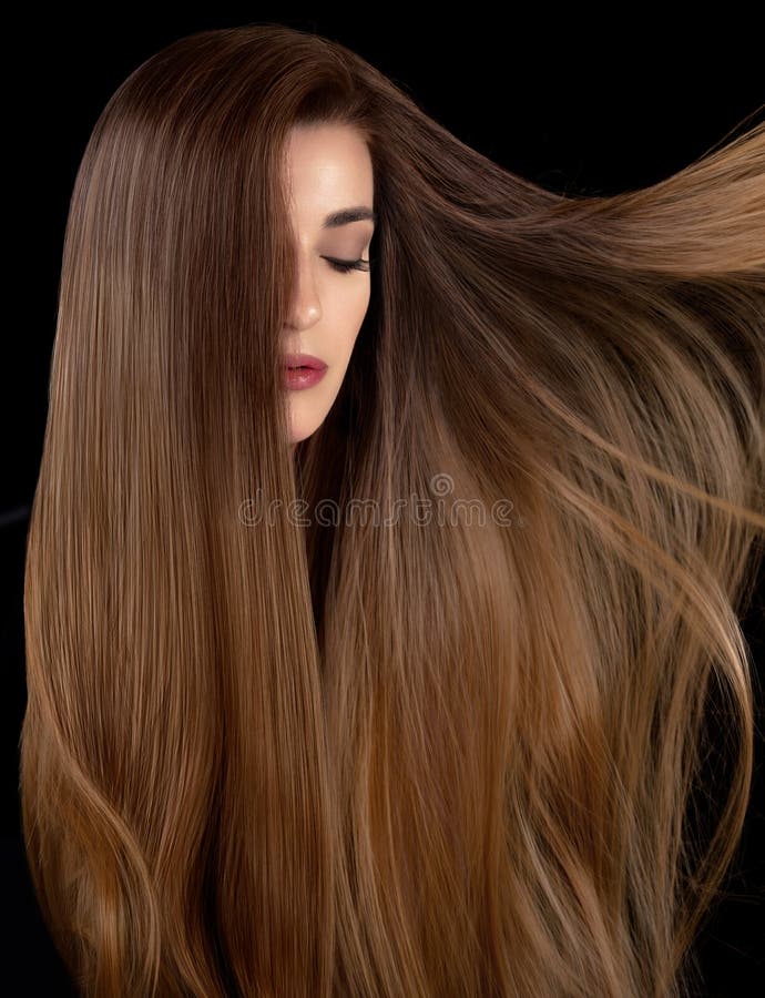 Cabelo Comprido Saudável. Linda Menina Modelo Com Cabelo Liso E