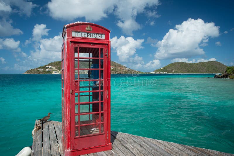 Cabina de teléfono roja en los British Virgin Islands
