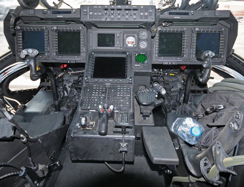Cabina do piloto do helicóptero fotografia de stock Cabina do piloto do helicóptero fotografia de stock
