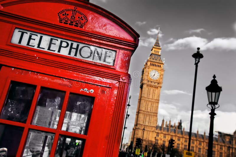 Cabina telefonica rossa e Big Ben a Londra fotografie stock libere da diritti Cabina telefonica rossa e Big Ben a Londra fotografie stock libere da diritti