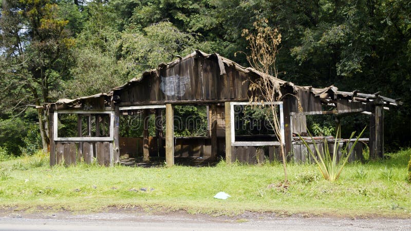 Cabine do abandono foto de stock royalty free Cabine do abandono foto de stock royalty free