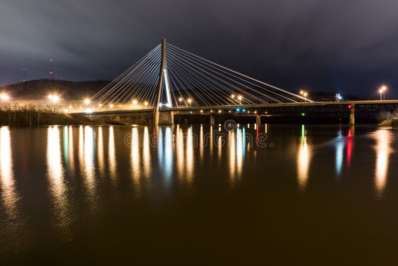 Cable-Stayed Suspension Bridge - US 22 - Ohio River stock images Cable-Stayed Suspension Bridge - US 22 - Ohio River stock images