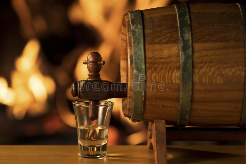 Cachaça-Fass, brasilianisches Getränk lizenzfreies stockfoto Cachaça-Fass, brasilianisches Getränk lizenzfreies stockfoto