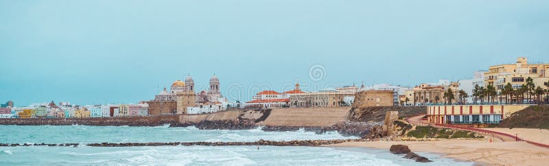 Cadiz-Küstenlinienpanoramablick Südwestliches Spanien stockfotografie Cadiz-Küstenlinienpanoramablick Südwestliches Spanien stockfotografie