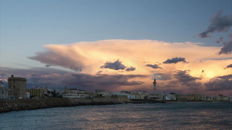 Cadiz linia horyzontu Pod cumulonimbusu Hiszpania time lapse