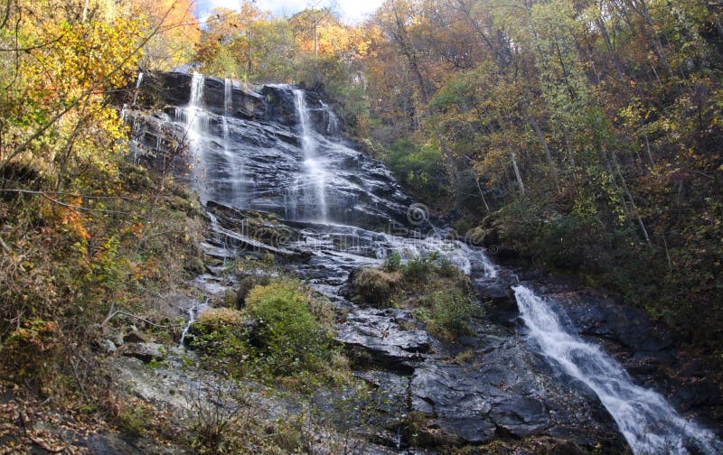 Cadute cascata, Georgia State Park di Amicalola fotografia stock Cadute cascata, Georgia State Park di Amicalola fotografia stock