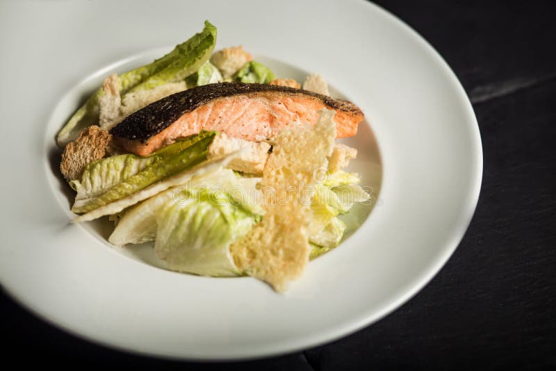 caesar salladlax Restaurangmaträtten arkivfoton caesar salladlax Restaurangmaträtten arkivfoton