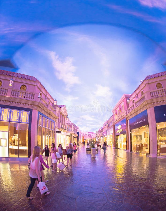 Las Vegas, JAN 1: Interior View Of The Forum Shops At Caesars Palace On JAN  1, 2020, At Las Vegas, Nevada Stock Photo, Picture and Royalty Free Image.  Image 137281408.