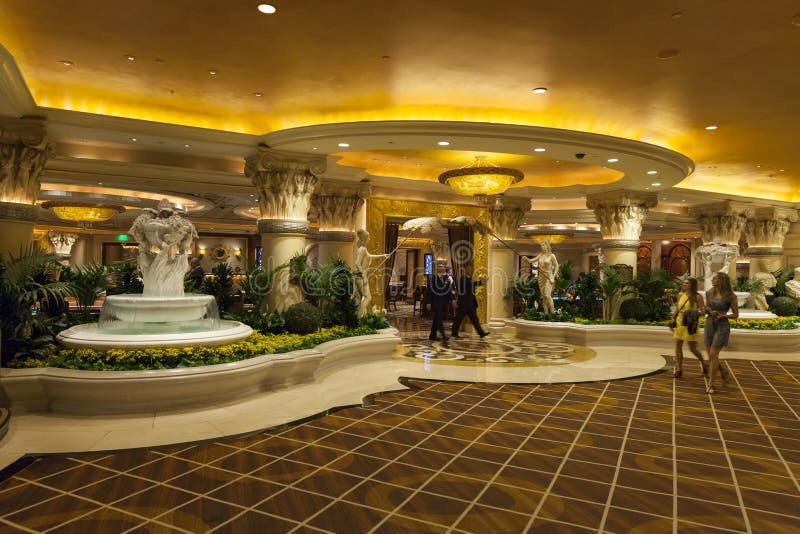Caesars Palacebinnenland in Las Vegas, NV op 26 Juni, 2013 stock foto Caesars Palacebinnenland in Las Vegas, NV op 26 Juni, 2013 stock foto