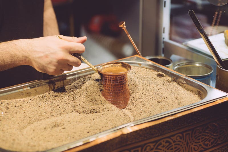 Le café turc brassé au sable fait sensation en Chine - Chine Magazine