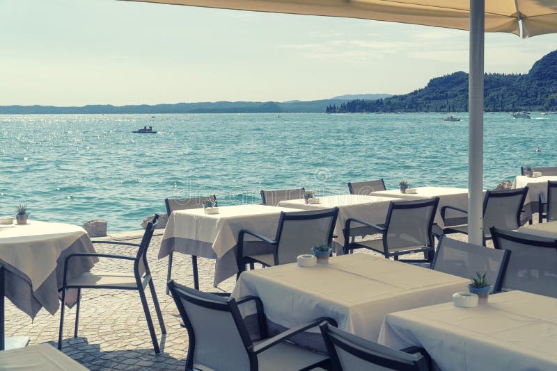 Cafe on the edge of the sea or lake royalty free stock image Cafe on the edge of the sea or lake royalty free stock image