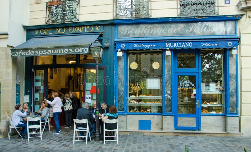 Café des Psaumes jest popularnym restauracją w Marais sąsiedztwie zdjęcie royalty free Café des Psaumes jest popularnym restauracją w Marais sąsiedztwie zdjęcie royalty free