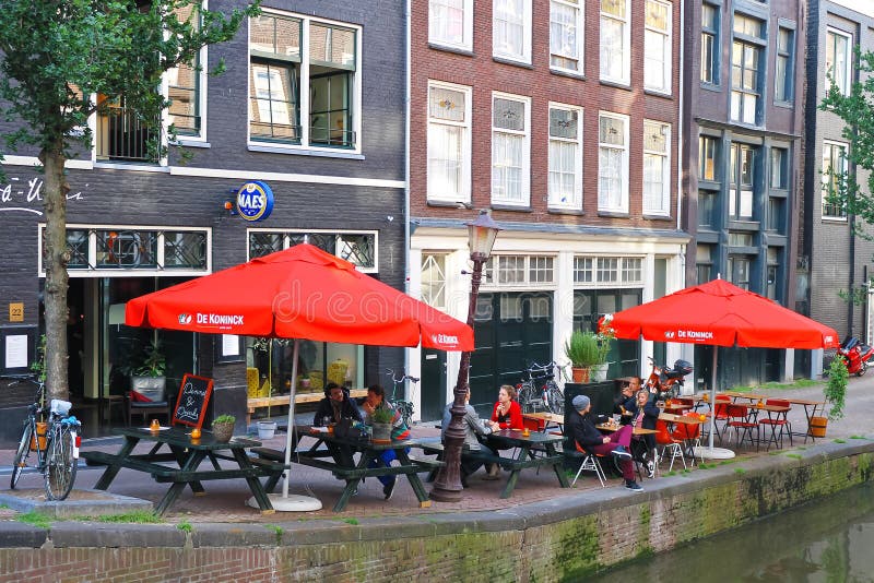 Café da rua em Amsterdão. foto de stock Café da rua em Amsterdão. foto de stock