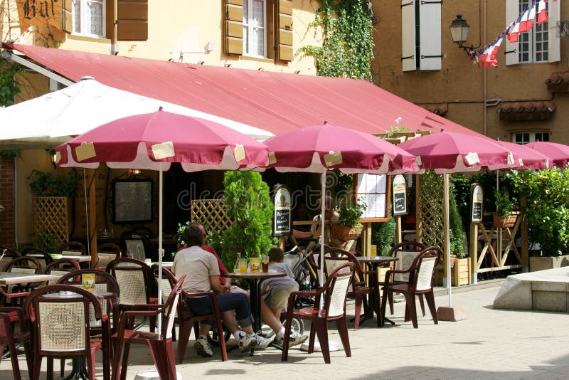 Café français au soleil Café français au soleil