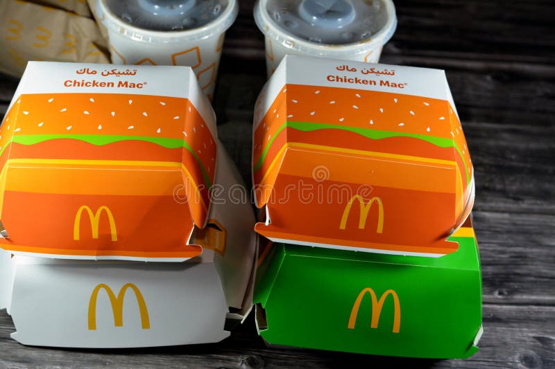 Chicken burgers mcdonald's hi-res stock photography and images - Alamy