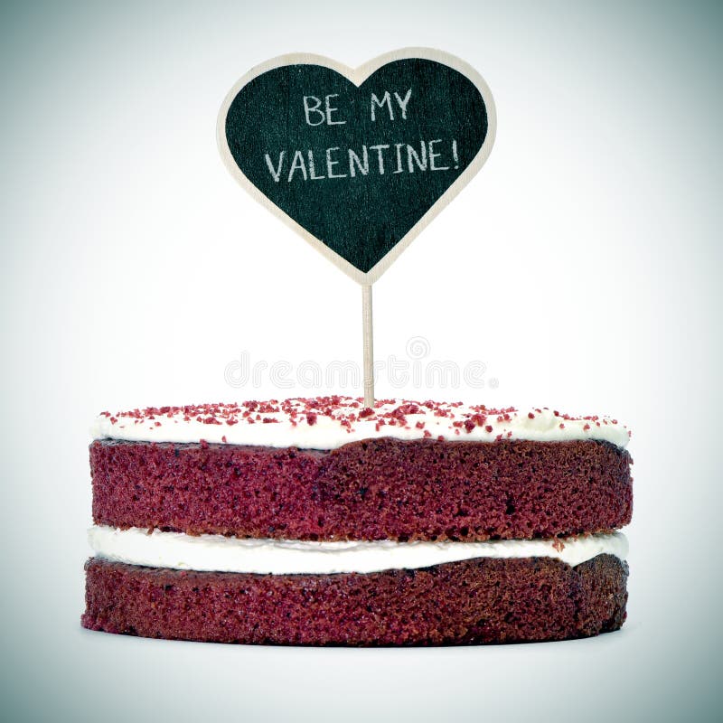 Cake with the text be my valentine, vignetted