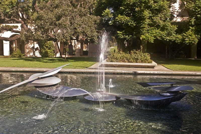 This is a fountain at Cal Tech (California Institute of Technology) located behind the Millikan Library. This is a fountain at Cal Tech (California Institute of Technology) located behind the Millikan Library.