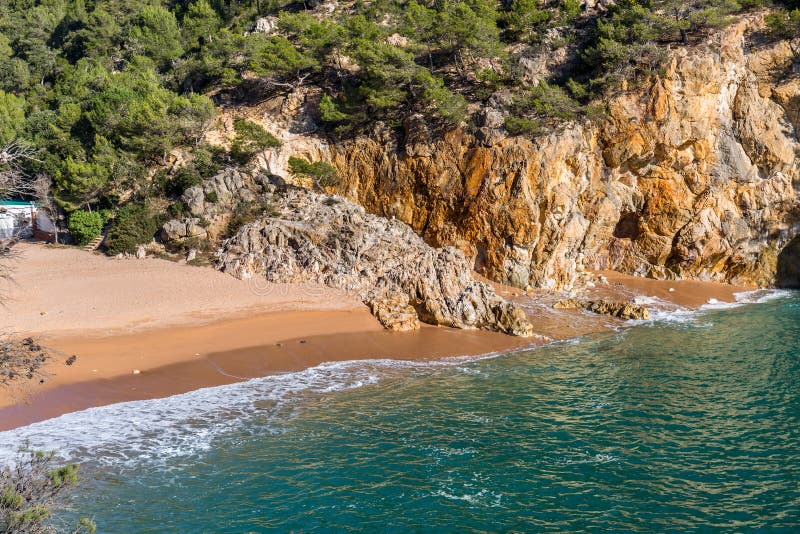 Cala Pola in Costa Brava dichtbij Tossa de Mar, Catalonië