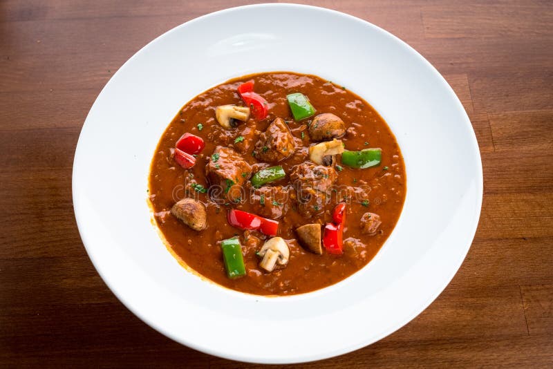 Caldo de buey con las verduras imagenes de archivo Caldo de buey con las verduras imagenes de archivo