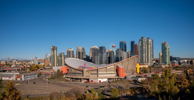 393 Scotiabank Arena Exterior Stock Photos, High-Res Pictures, and