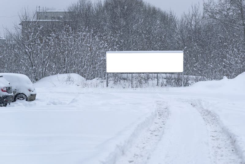 Calibre de panneau d'affichage en hiver image stock Calibre de panneau d'affichage en hiver image stock