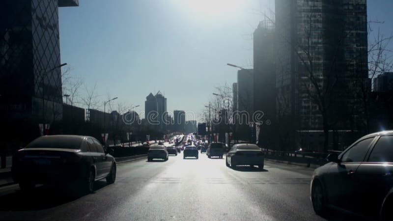 Calle de la ciudad que conduce al mediodía en Pekín