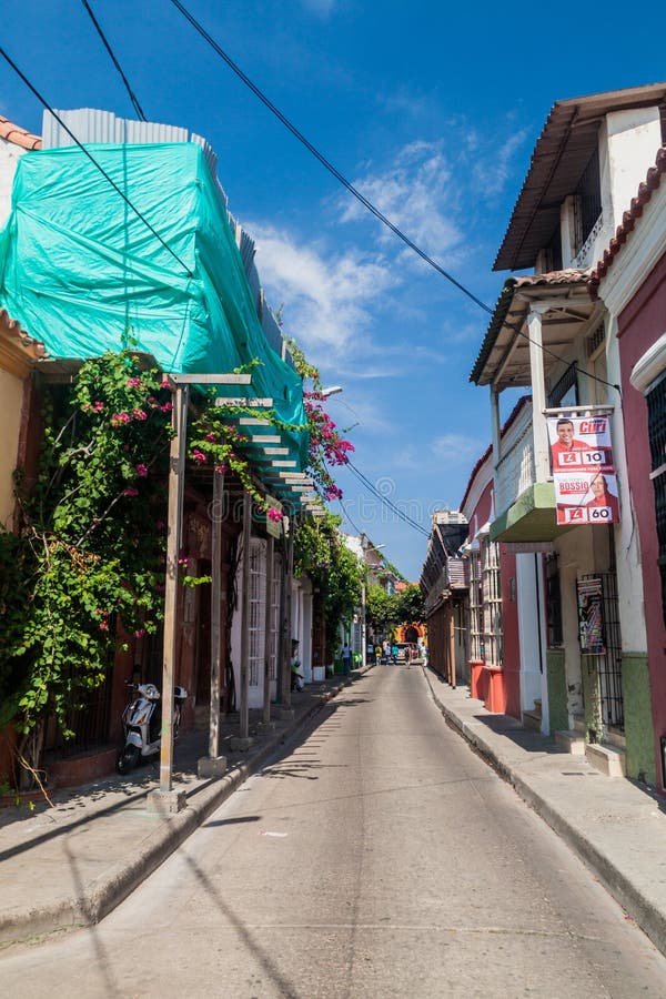 Calle en el centro de Cartagena imágenes de archivo libres de regalías Calle en el centro de Cartagena imágenes de archivo libres de regalías