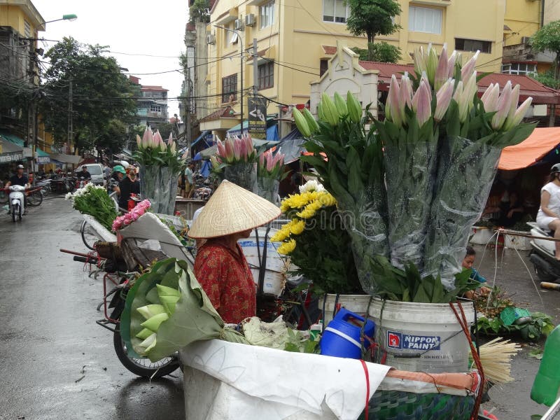Calles cuarto del ` s de Hanoi del viejo imagen de archivo Calles cuarto del ` s de Hanoi del viejo imagen de archivo