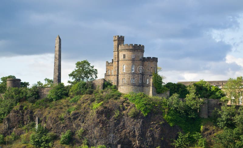 Calton kyrkogård och obelisk Edinburgh arkivfoton Calton kyrkogård och obelisk Edinburgh arkivfoton