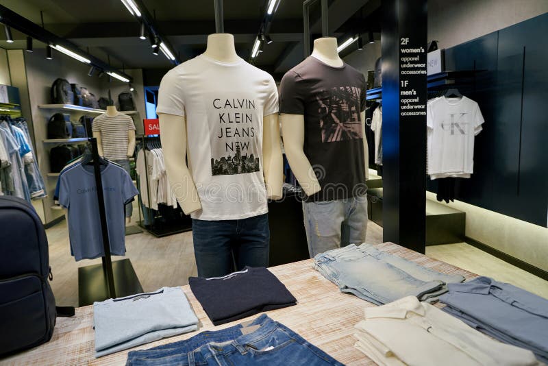 Schotel Zeldzaamheid test Calvin Klein Jeans editorial stock image. Image of store - 105102924