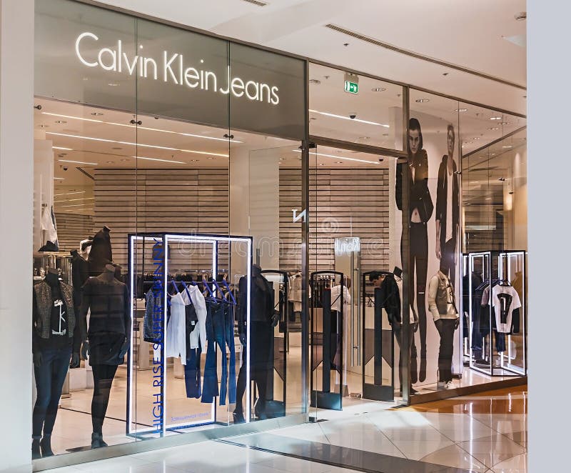 Calvin Klein Store Clothes in the Mall Metropolis Editorial Stock Photo -  Image of interior, company: 39544633