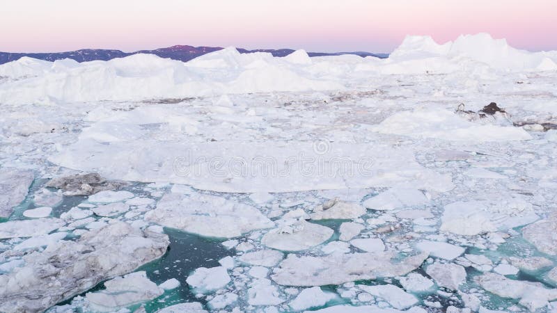 Cambiamento climatico - Iceberg groenlandese - Iceberg paesaggio dell'isola di Ilulissat - accordo icebergs